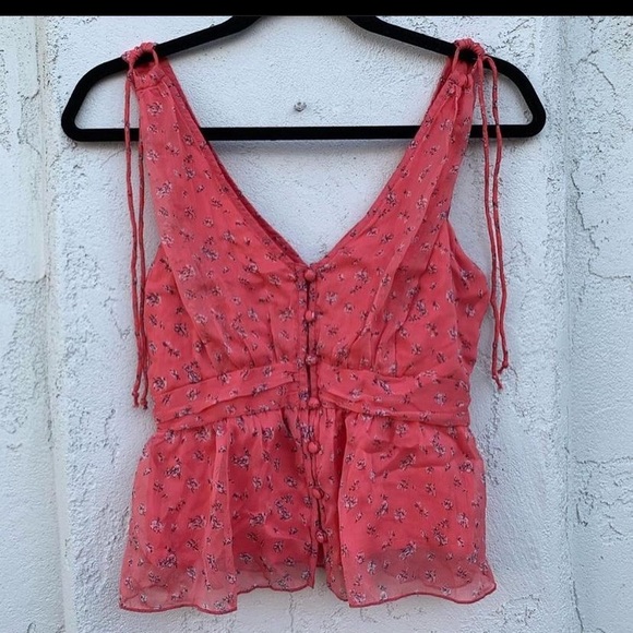 A&E Top - Picture 5 of 6